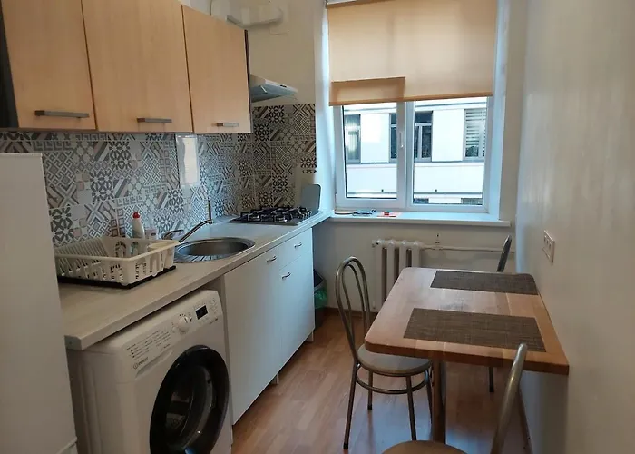 Lovely & Sunny 2 Free Street Parking شقة ريغا